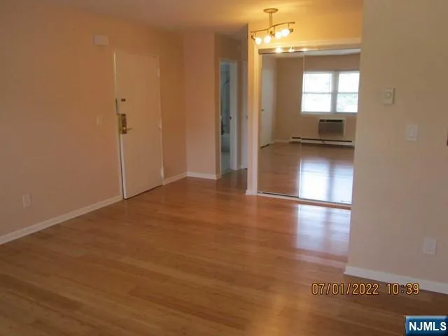 147 N Maple Avenue 3148 Park Ridge, NJ 07656