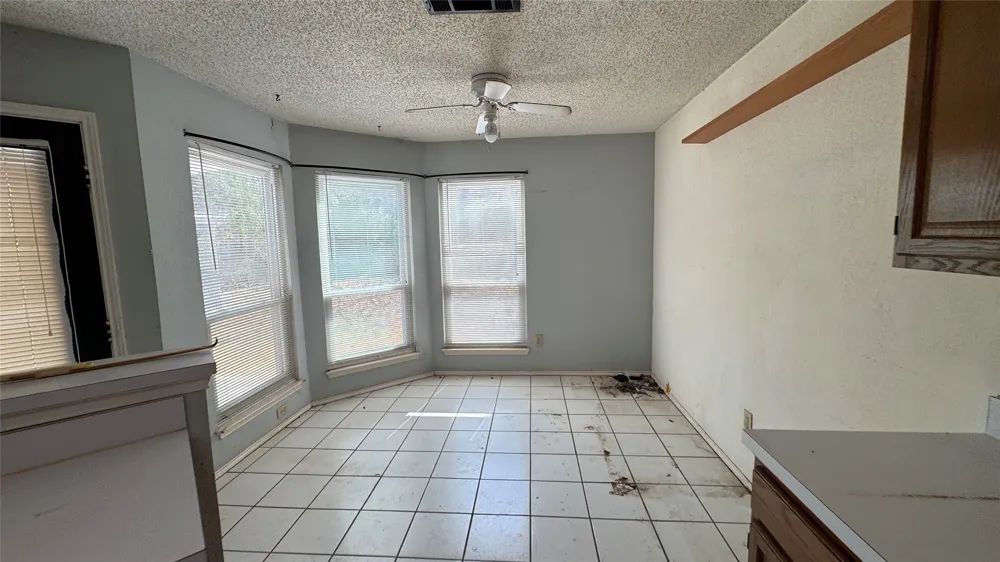 2355 Woodvine Court Grand Prairie, TX 75052