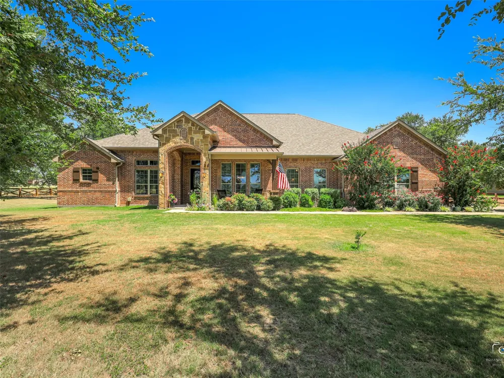 101 Sandlin Court Springtown, TX 76082