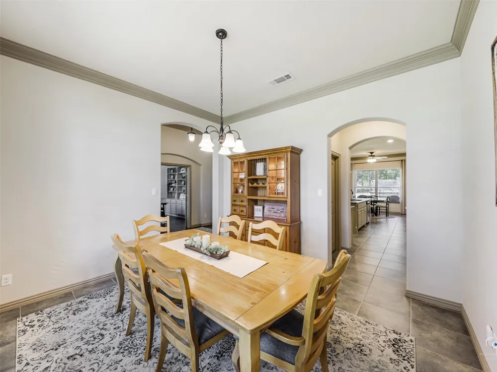 101 Sandlin Court Springtown, TX 76082