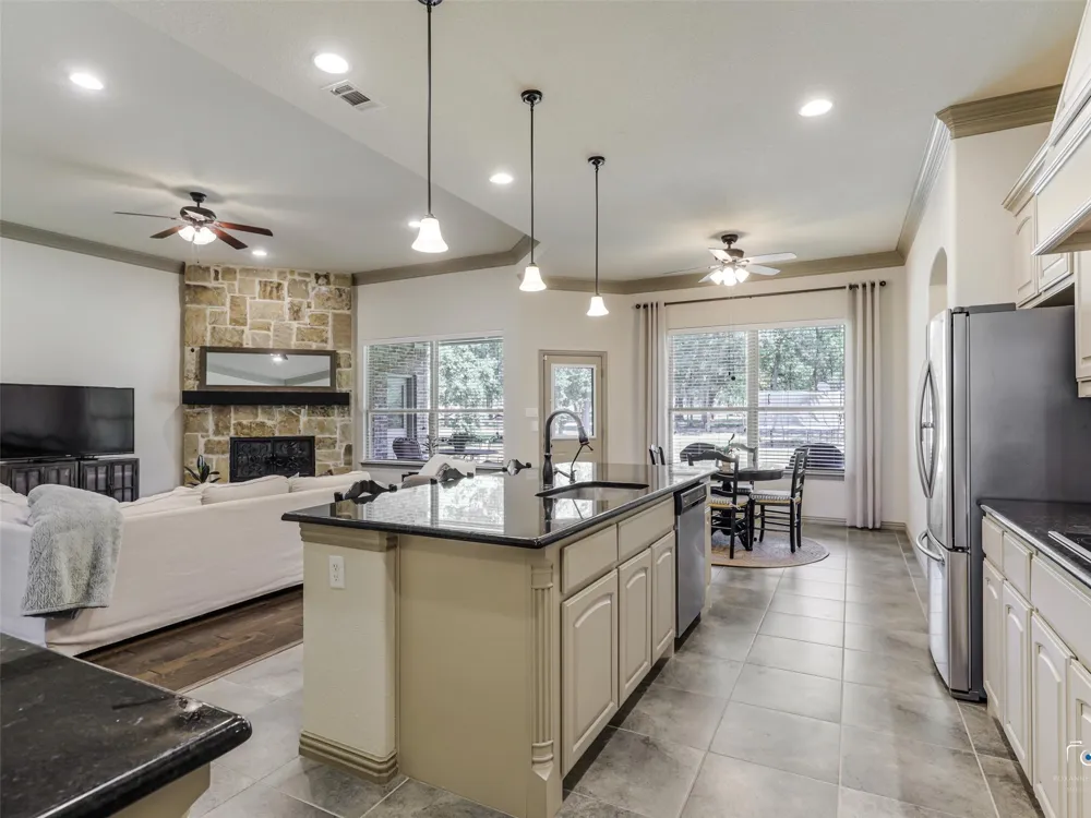 101 Sandlin Court Springtown, TX 76082