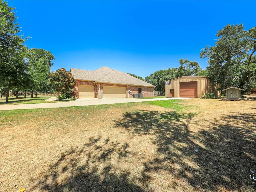 101 Sandlin Court Springtown, TX 76082
