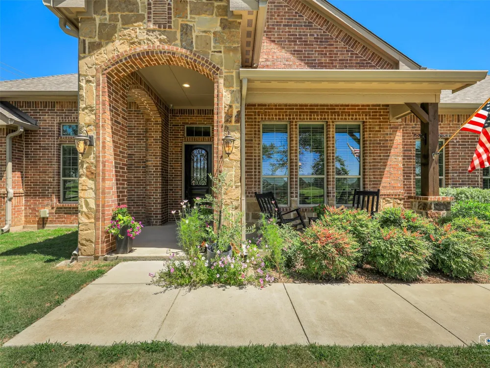 101 Sandlin Court Springtown, TX 76082