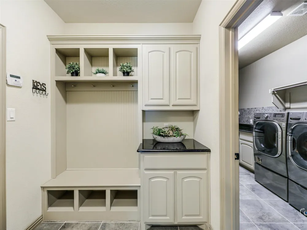 101 Sandlin Court Springtown, TX 76082
