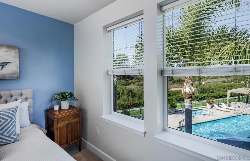 2351 Ocean St Carlsbad, CA 92008