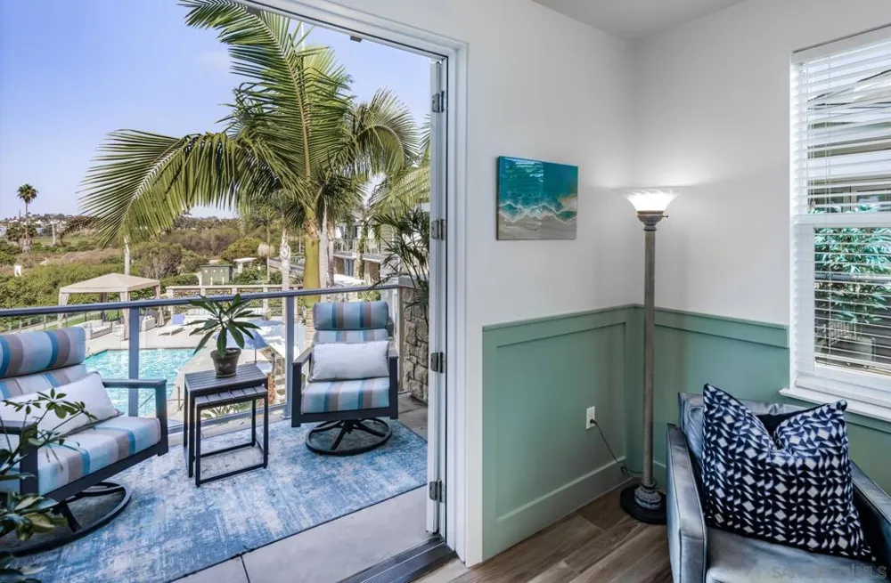 2351 Ocean St Carlsbad, CA 92008