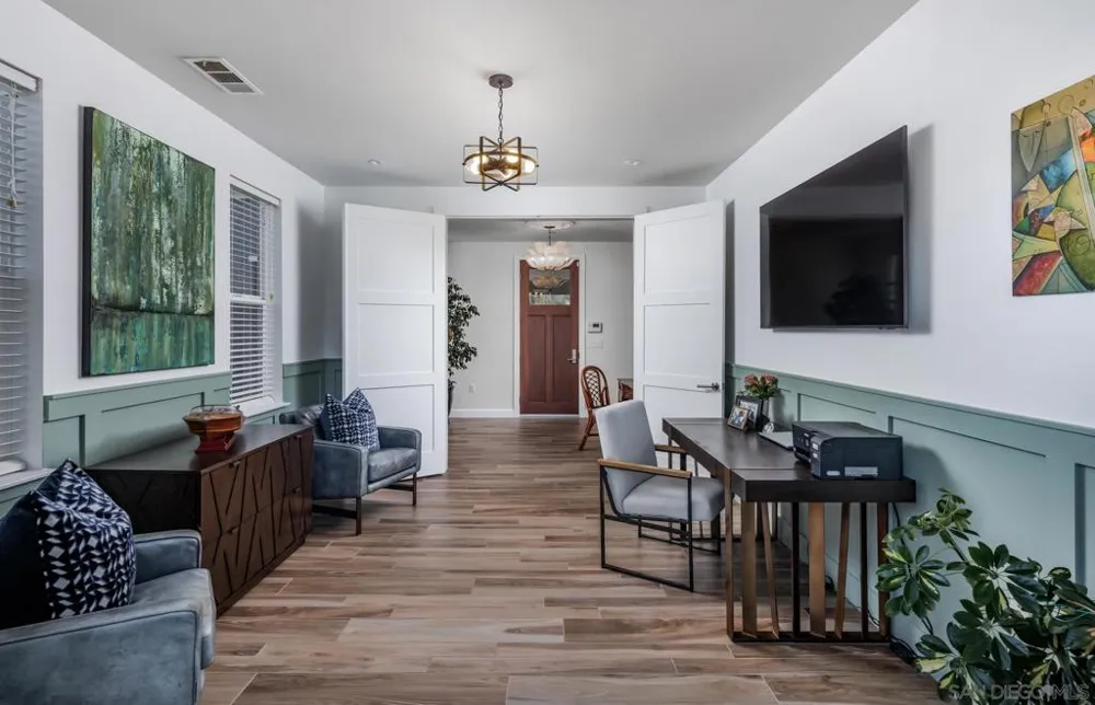 2351 Ocean St Carlsbad, CA 92008