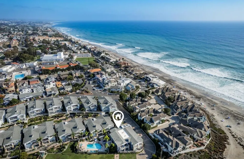 2351 Ocean St Carlsbad, CA 92008
