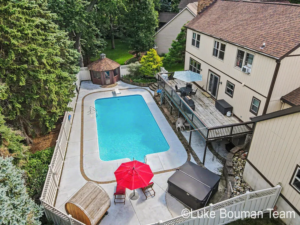1046 Alden Court Holland, MI 49423
