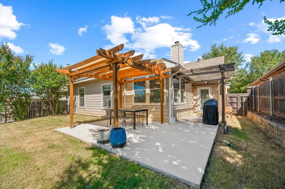 10437 Bradshaw Drive Fort Worth, TX 76108