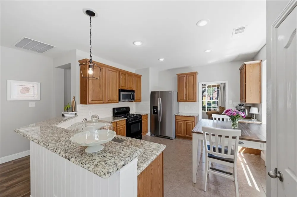10437 Bradshaw Drive Fort Worth, TX 76108