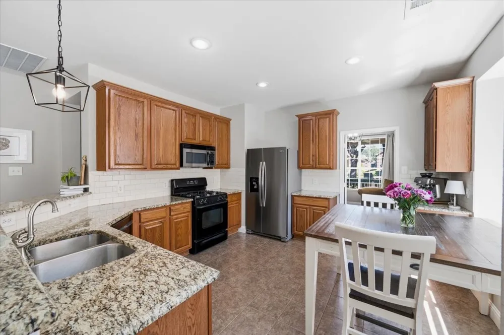 10437 Bradshaw Drive Fort Worth, TX 76108