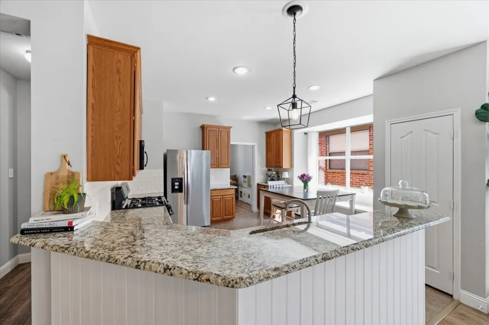 10437 Bradshaw Drive Fort Worth, TX 76108