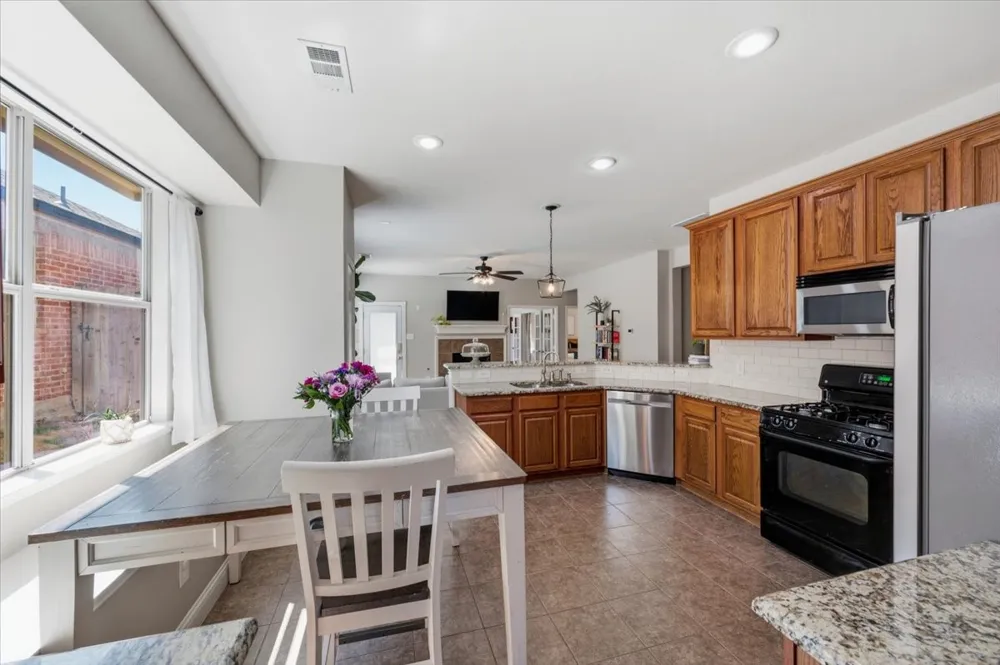 10437 Bradshaw Drive Fort Worth, TX 76108