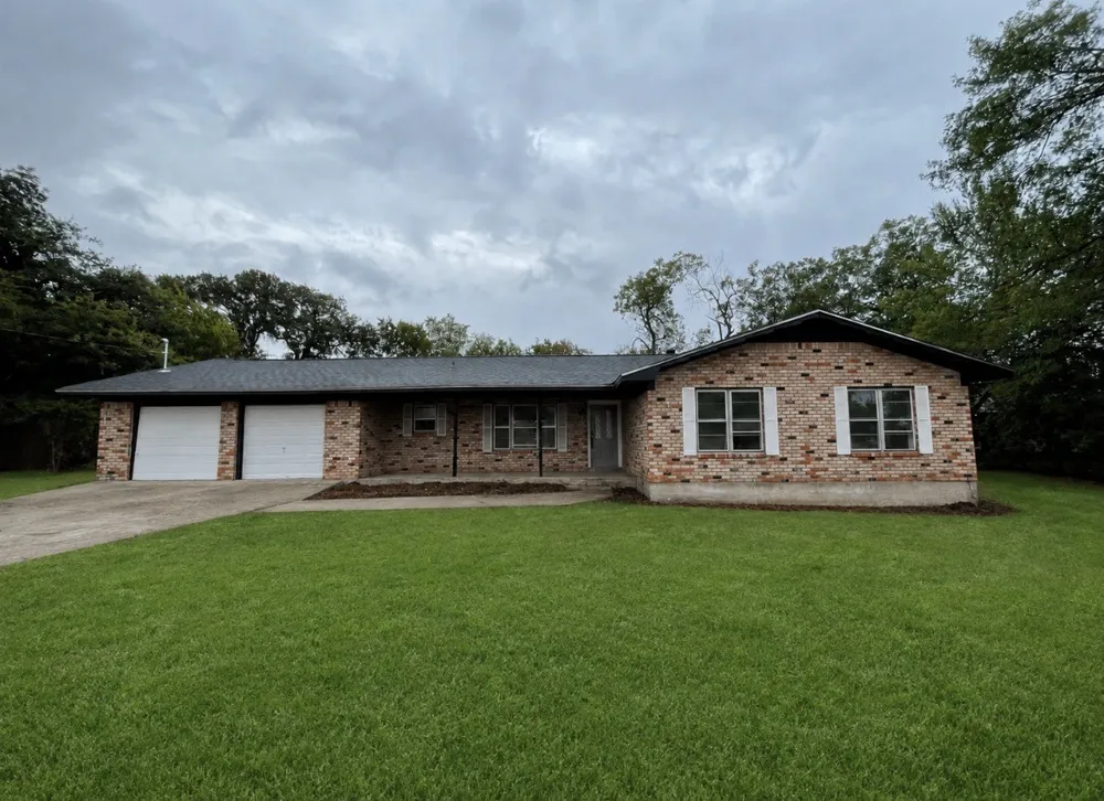 107 Dyck Riesel, TX 76682