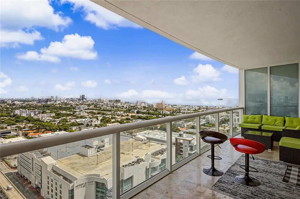 450 Alton Rd #2406 Miami Beach, FL 33139