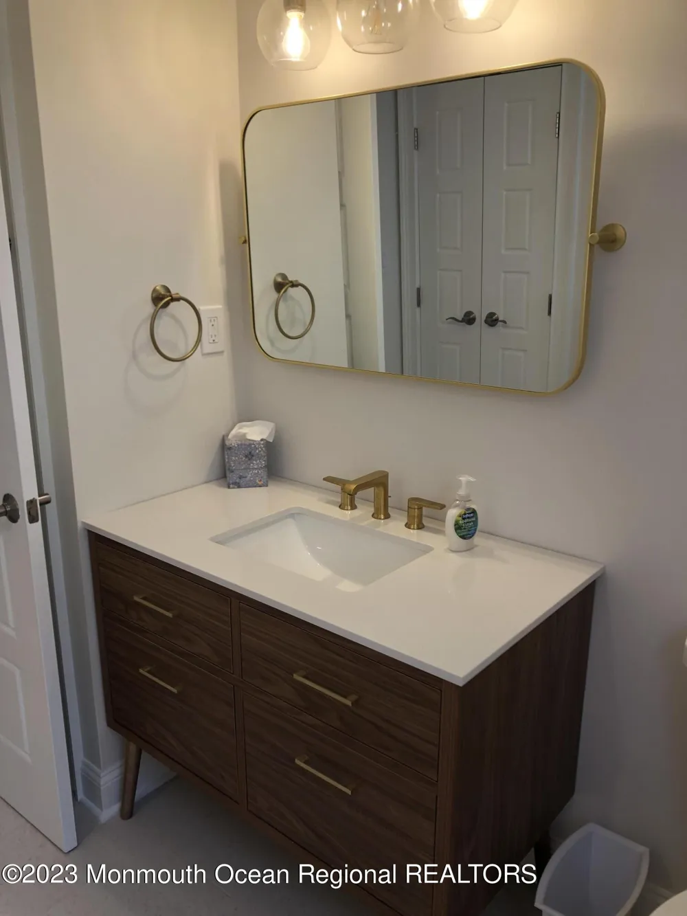 24 Bath Avenue Ocean Grove, NJ 07756