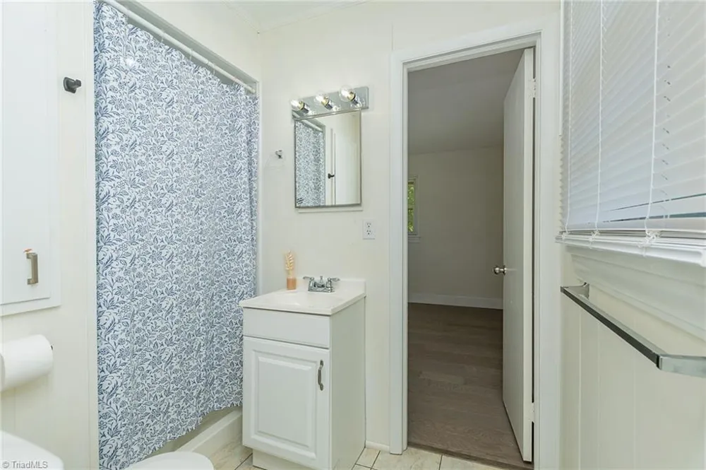 1719 E Center Street Extension Lexington, NC 27292