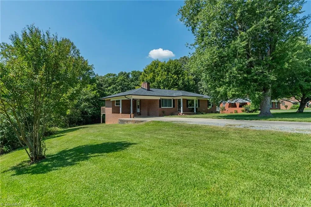 1719 E Center Street Extension Lexington, NC 27292