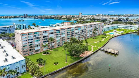 1847 SHORE DRIVE S #805