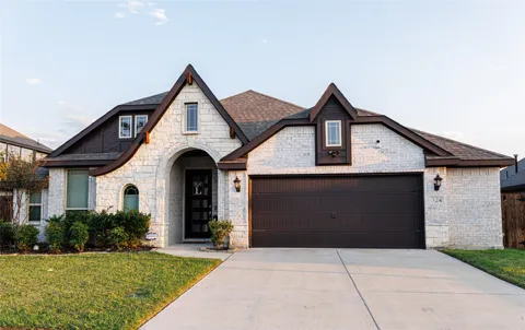 324 W Milas Lane