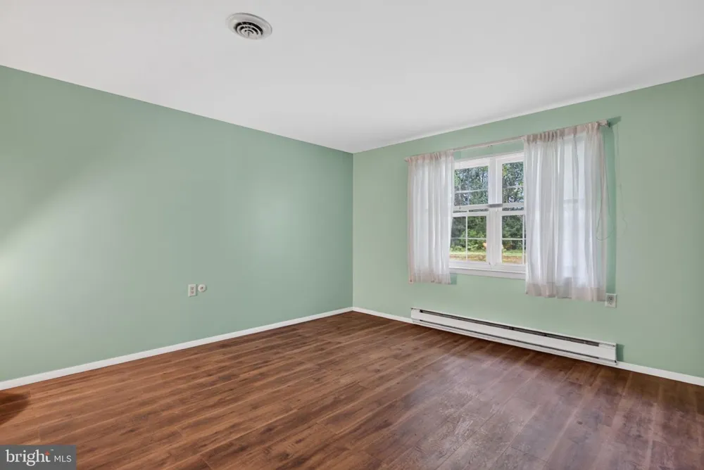 104 DORCHESTER DRIVE Southampton, NJ 08088