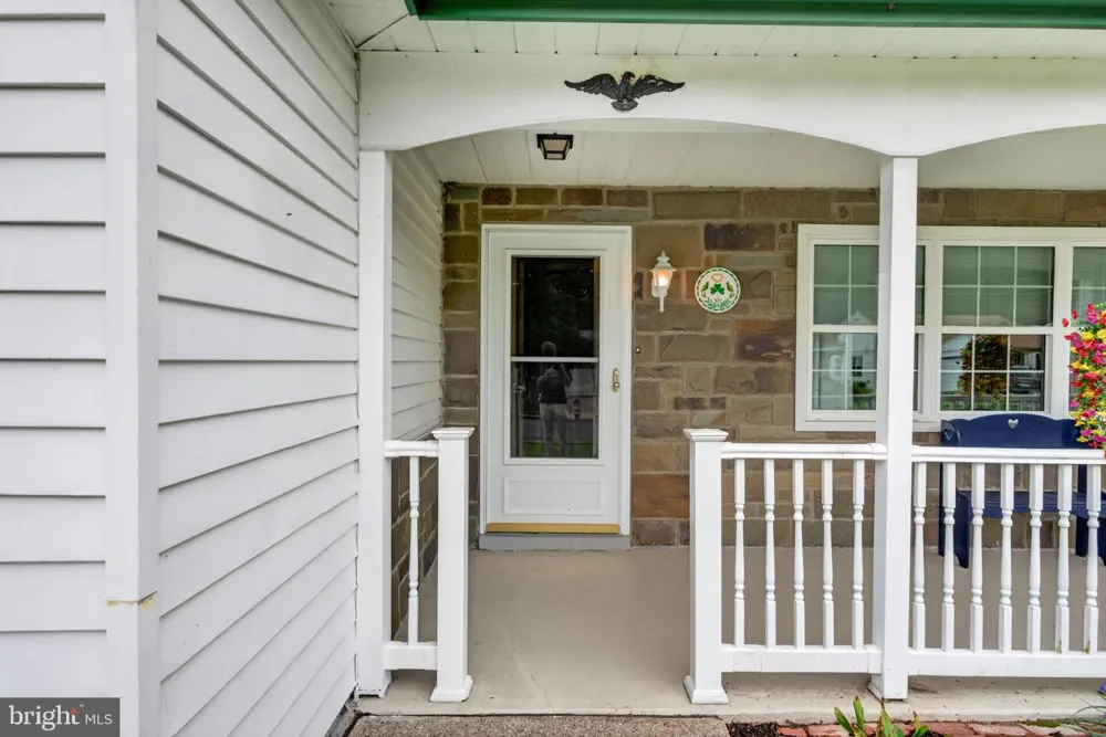 104 DORCHESTER DRIVE Southampton, NJ 08088