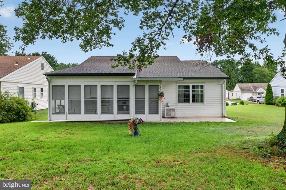 104 DORCHESTER DRIVE Southampton, NJ 08088