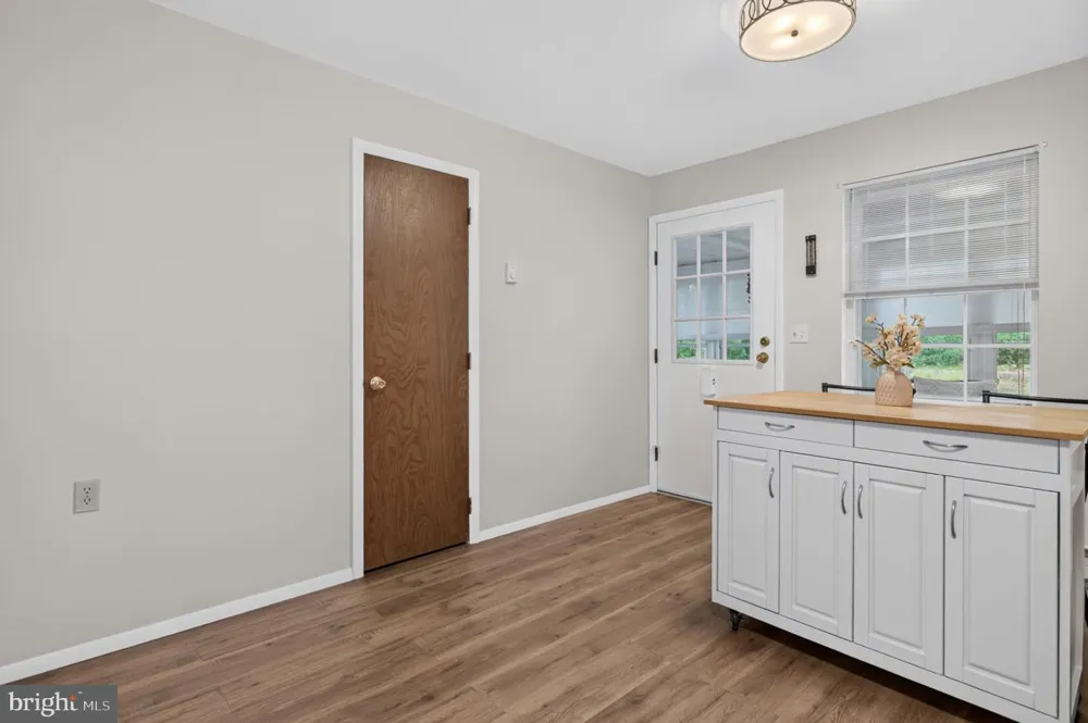 104 DORCHESTER DRIVE Southampton, NJ 08088