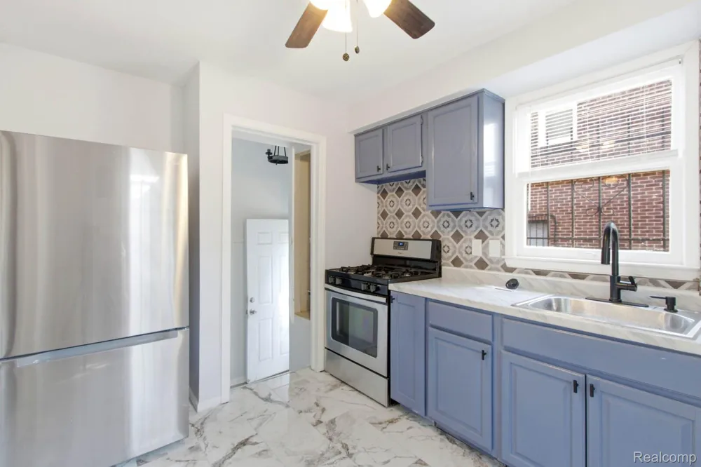 10517 Curtis Street Detroit City, MI 48221