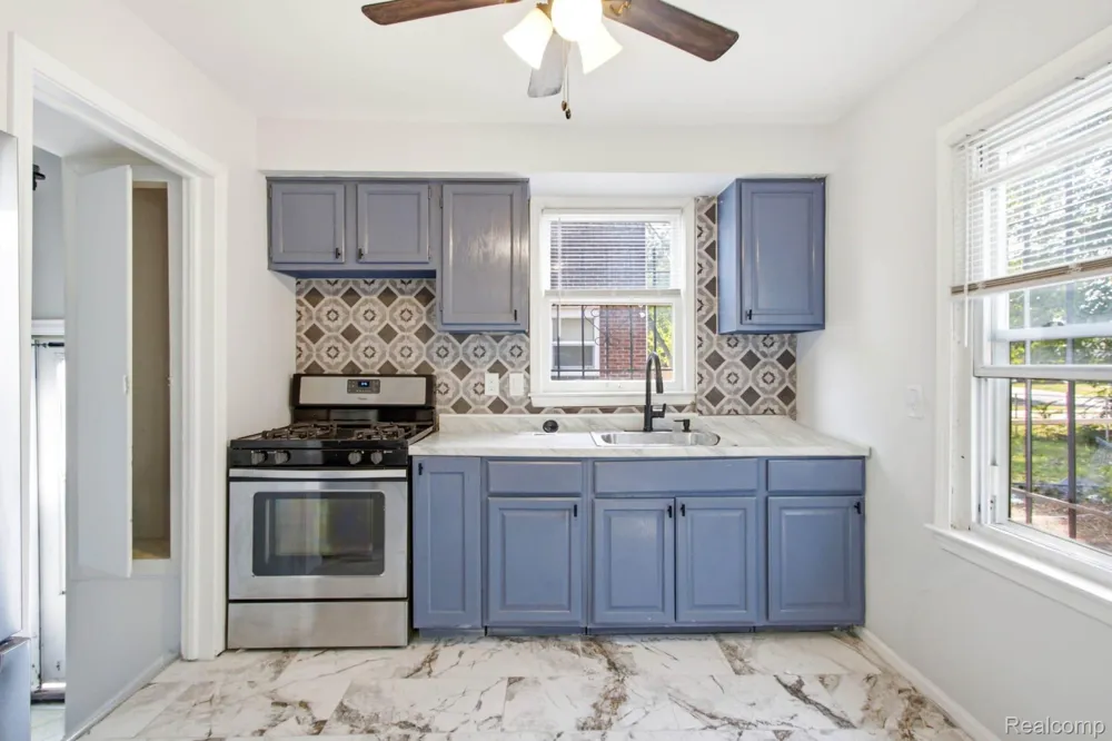 10517 Curtis Street Detroit City, MI 48221
