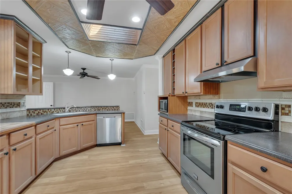 24 BAYRIDGE COURT Apopka, FL 32703