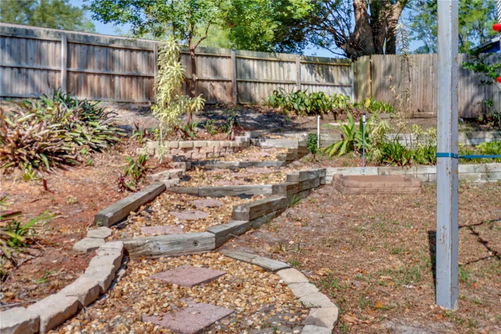 24 BAYRIDGE COURT Apopka, FL 32703