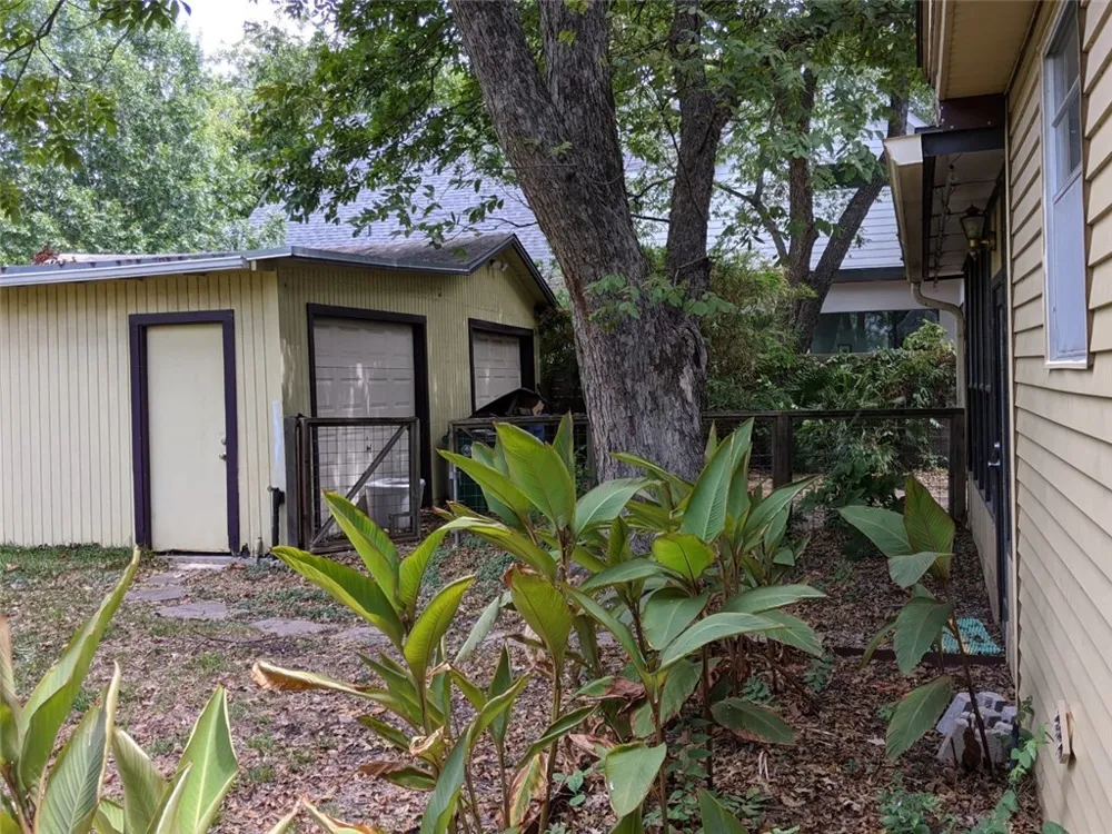 1006 Brentwood Street Austin, TX 78757
