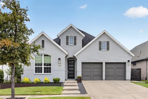2304 Westlake Court