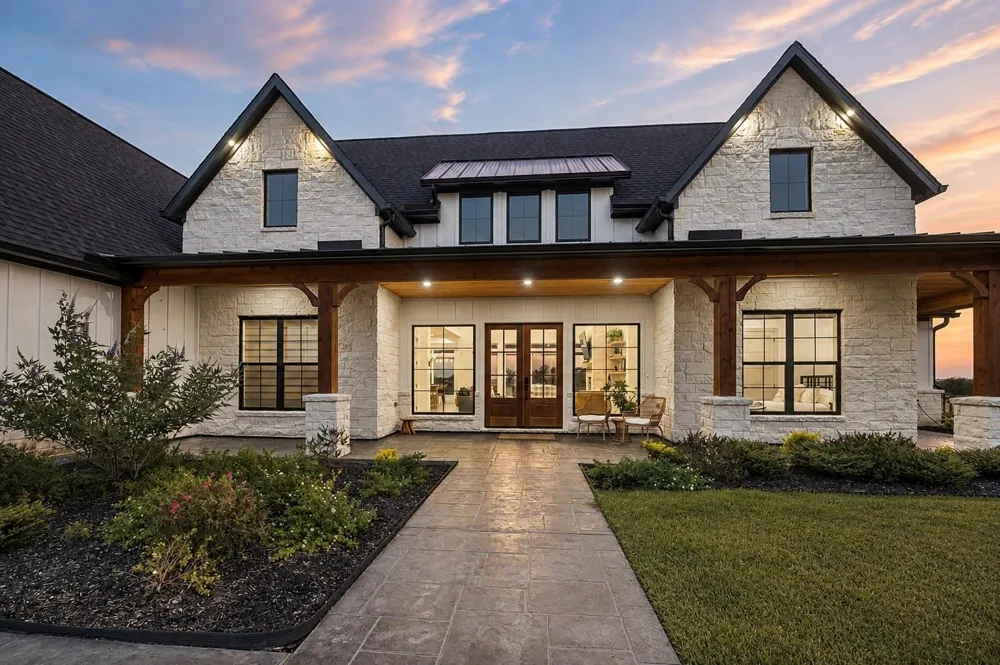 3594 Astin Court Brenham, TX 77426