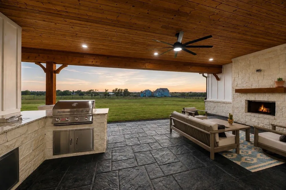 3594 Astin Court Brenham, TX 77426