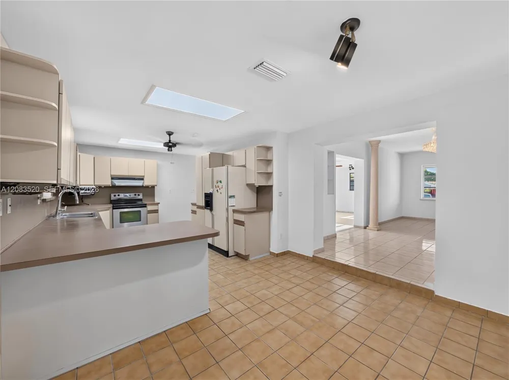 6240 SW 20th Ter Miami, FL 33155