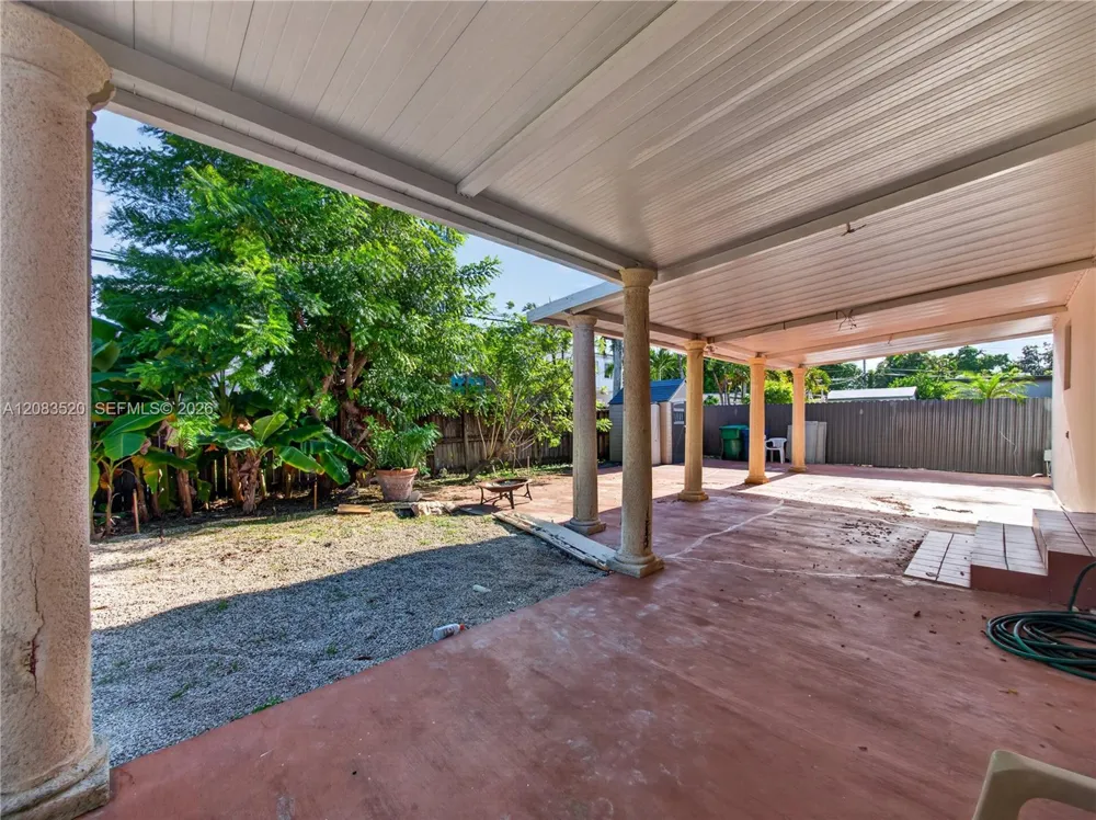 6240 SW 20th Ter Miami, FL 33155