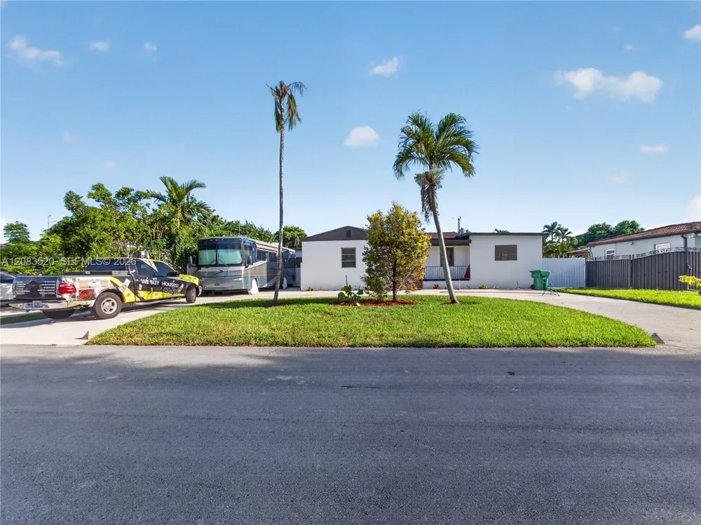 6240 SW 20th Ter Miami, FL 33155