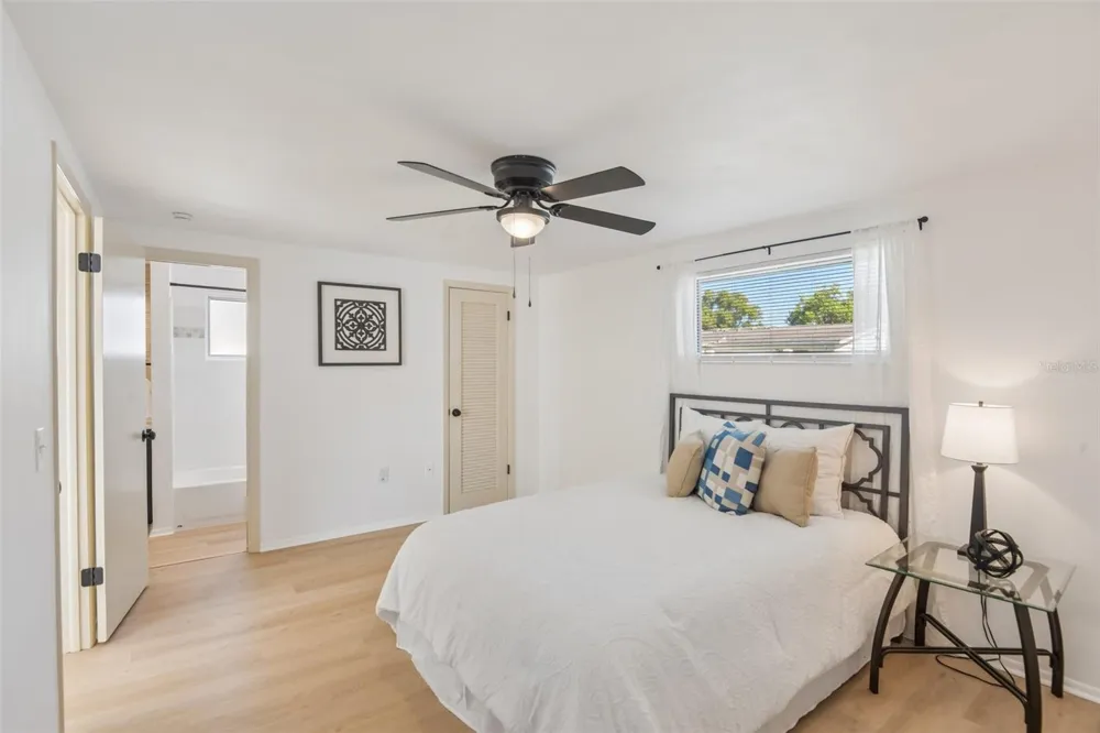 5137 MANOR DRIVE New Port Richey, FL 34652