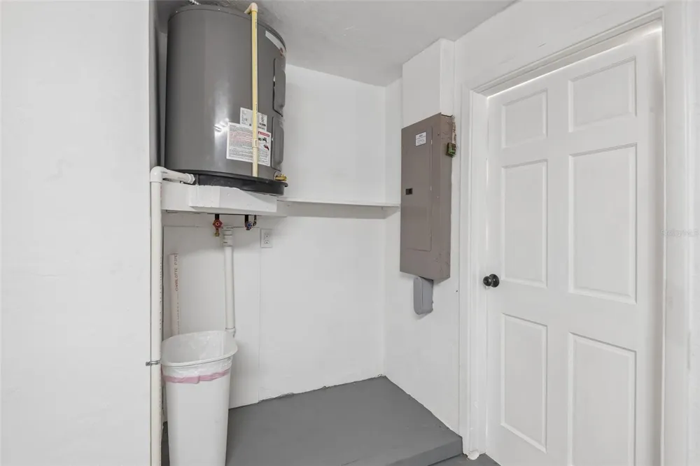 5137 MANOR DRIVE New Port Richey, FL 34652