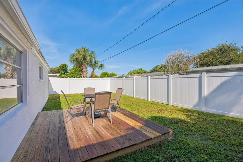 5137 MANOR DRIVE New Port Richey, FL 34652