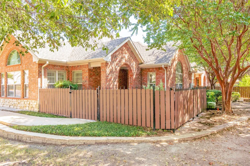 3241 Rosemeade Drive #2010 Fort Worth, TX 76116
