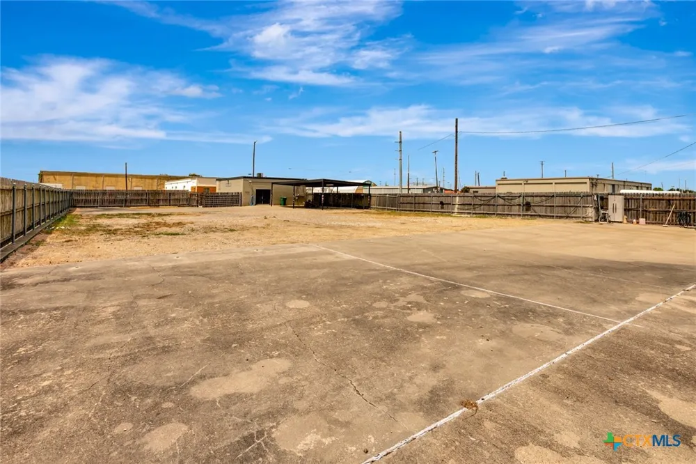 1508 Ben Jordan Street Victoria, TX 77901