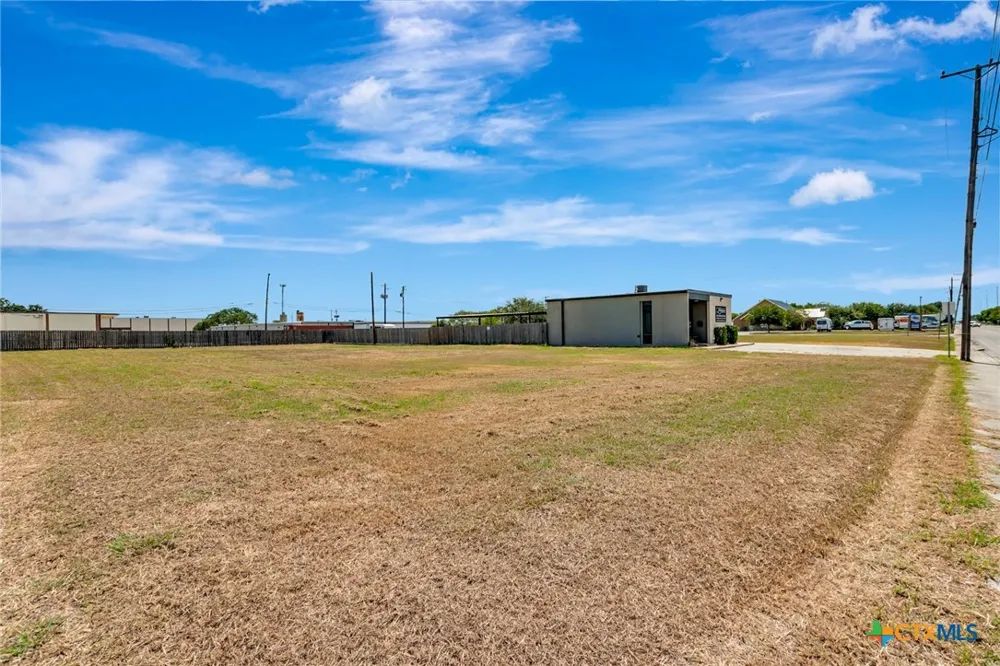 1508 Ben Jordan Street Victoria, TX 77901