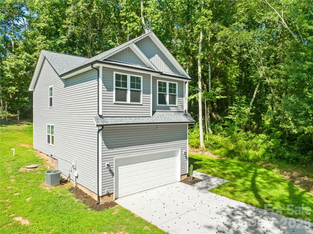 240 Valleybrook Lane Troutman, NC 28166