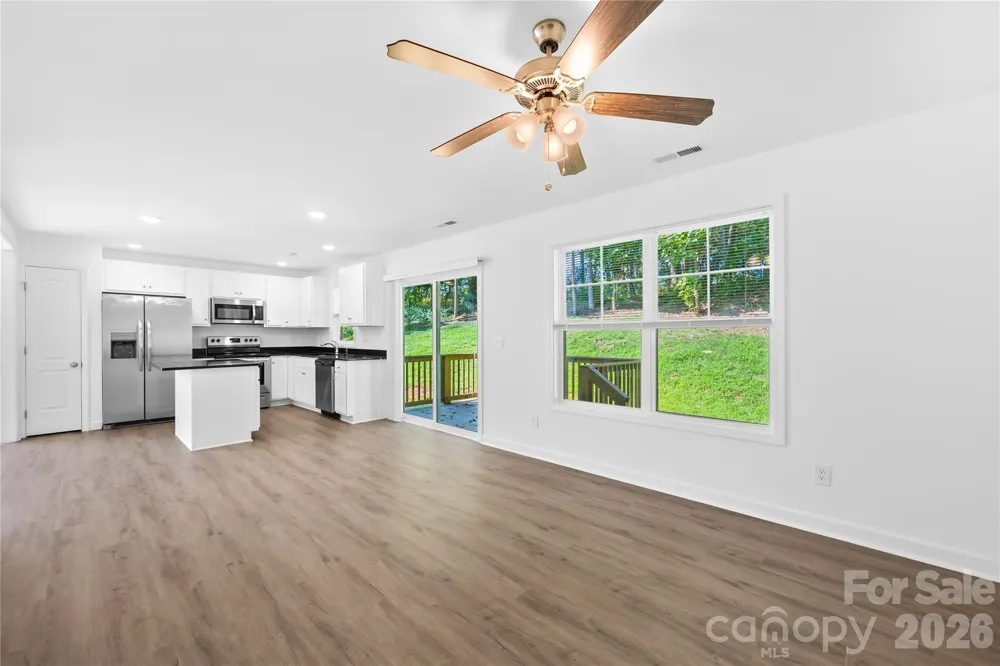240 Valleybrook Lane Troutman, NC 28166