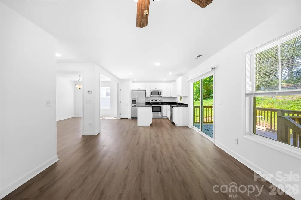 240 Valleybrook Lane Troutman, NC 28166