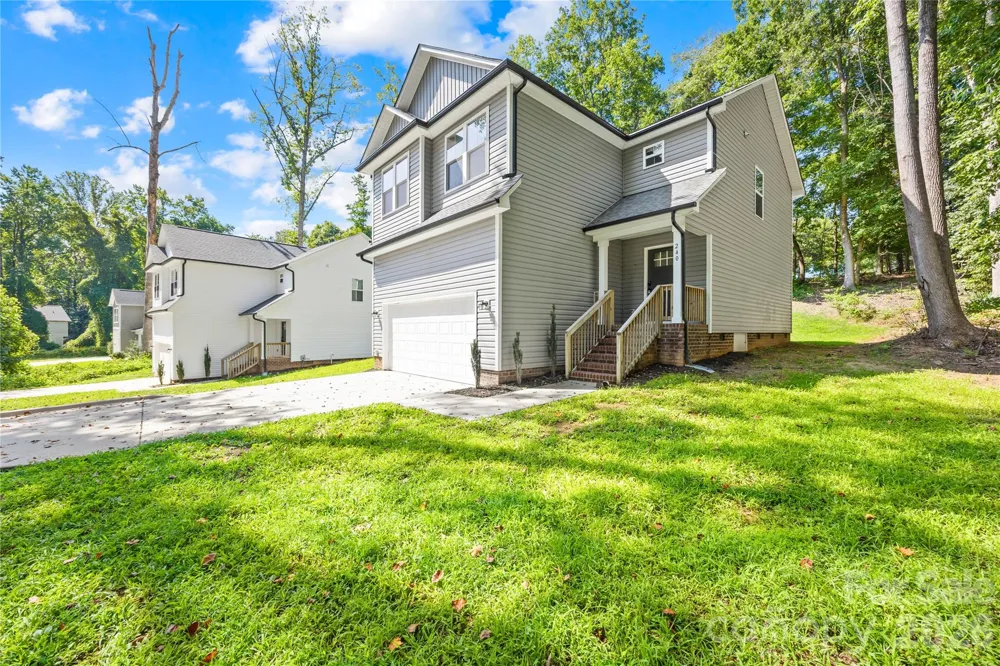 240 Valleybrook Lane Troutman, NC 28166